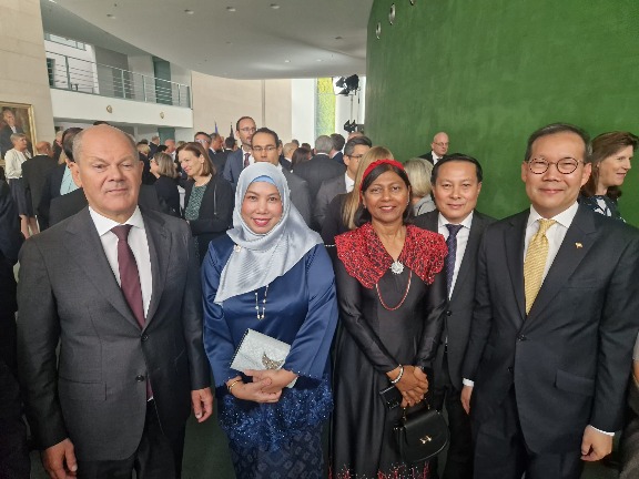 Ambassador Shaan attends the annual reception for the diplomatic corps